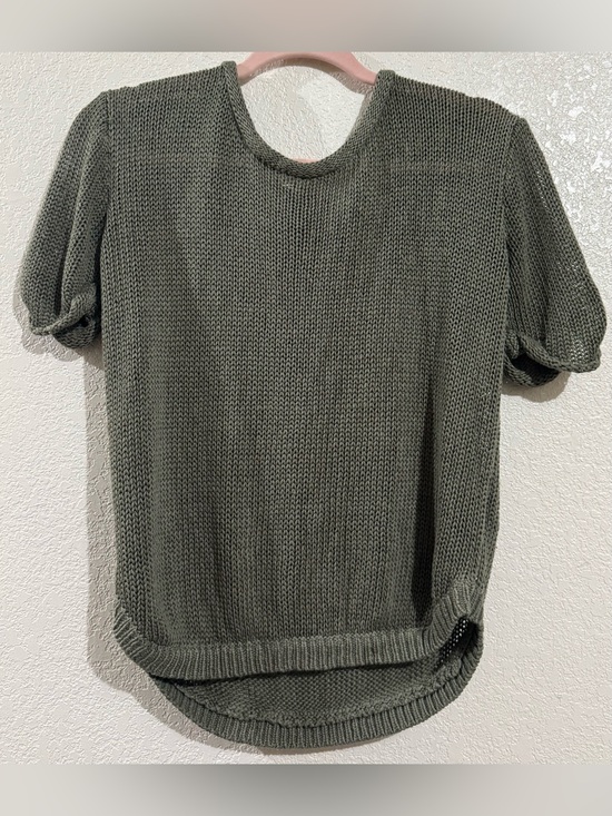 H&M Tops - H&M Olive Green Short-Sleeve Knit Top